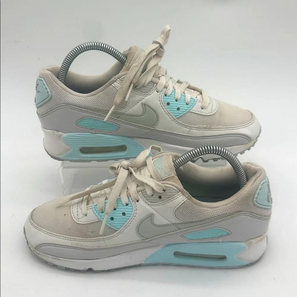 Nike Air Max 90 White Glacier Blue Wolf Grey Light Silver Women's Size 8